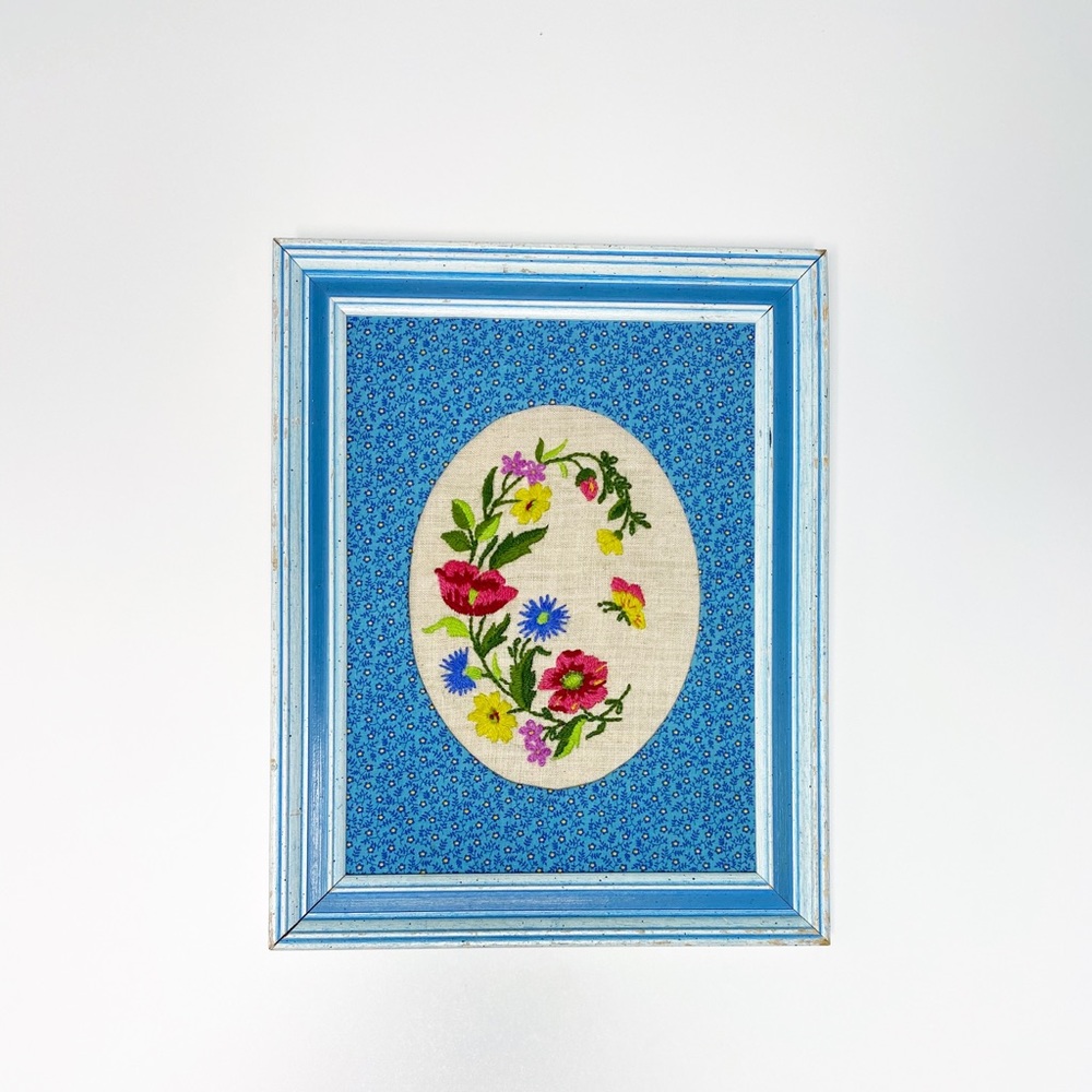 Vintage embroidered butterfly framed art - Picture 2 of 8